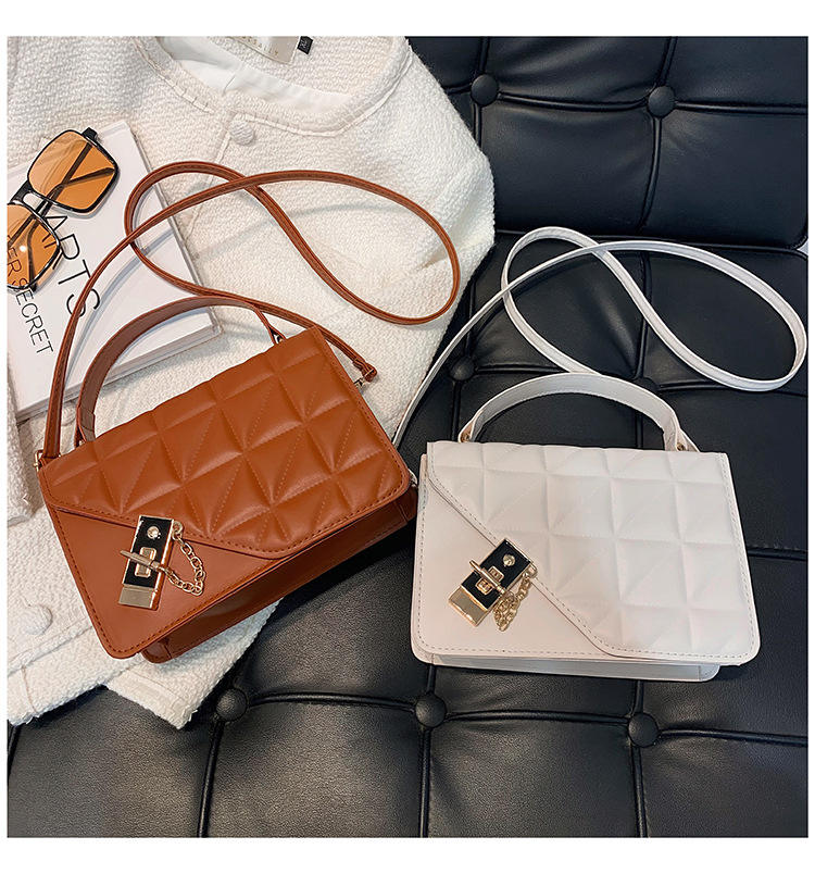 Sac à Main Matelassé "Diamant" avec Chaîne Dorée – Élégance Géométrique